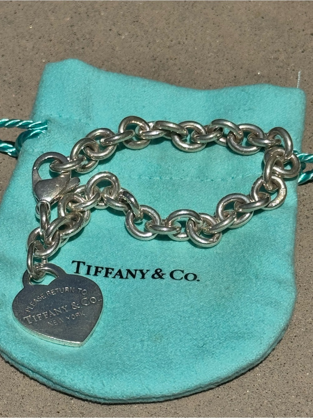 Tiffany & Co. iconic Return to Tiffany® Heart Tag Bracelet 925 Sterling, 8" - Picture 12 of 12